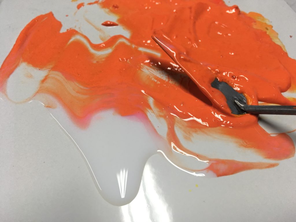 ✓ Cómo fijar la pintura acrílica en plástico
